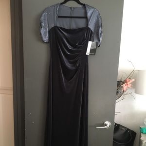 JS Boutique Gown Gray